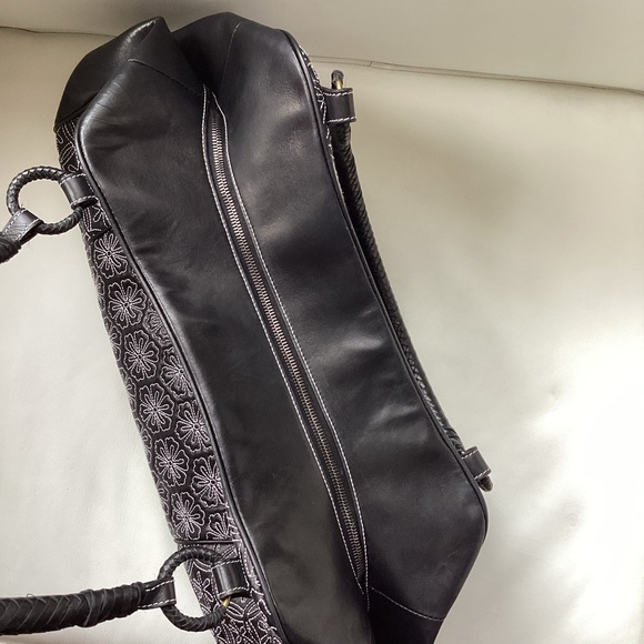 Alexander McQueen Black Large Shoulder Bag - Picture 12 of 15